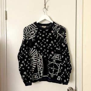 [SOLD] Women’s Black and White Knit Sweater • Size L